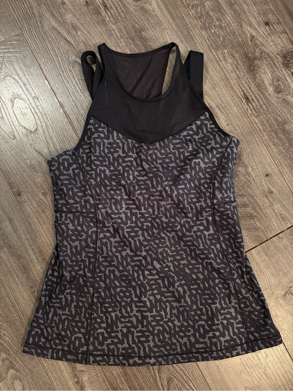 Lululemon Running in the city tank top size 8